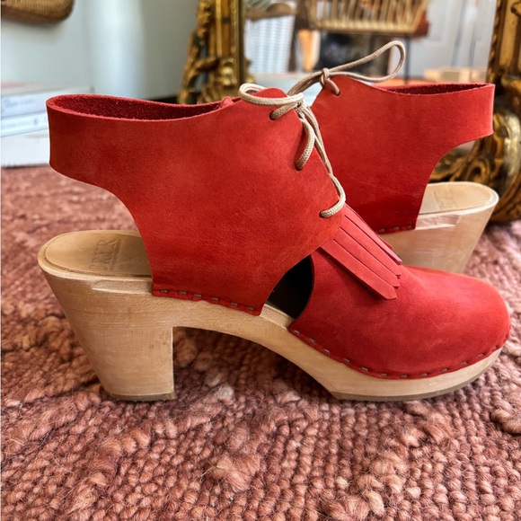 Poppy red Bryr Clogs size 37 - Picture 7 of 13